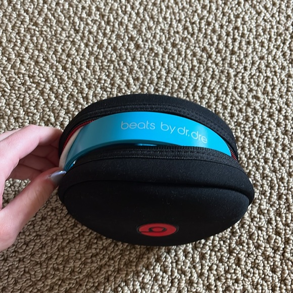 Beats by Dre wired, with case and adapter - Picture 4 of 10